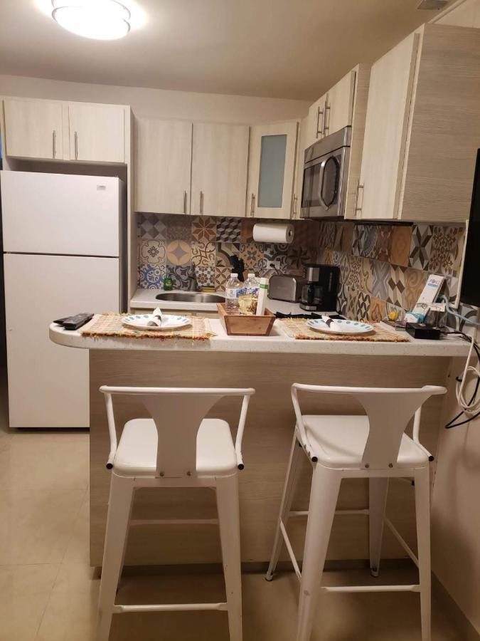 Апартаменты Compact Haven With Private Entrance And Free Parking And Laundry Понсе Экстерьер фото